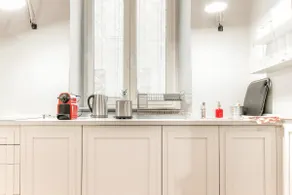 Small, well-kept loft in a lively building in Testaccio - Image 4