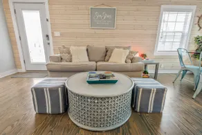 Hot Tub! 3 King Beds! 5 star rental! Pets welcome! - Image 3