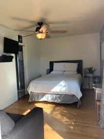 Near SoFi & LAX Cozy Private Inglewood Suite - Image 4