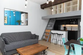 ★THE CHAPELLE DUPLEX★ Cool ★ Downtown ★ Balcony - Image 4