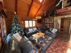 Butternut Chalet by Beaverkill River & hot tub - Image 2