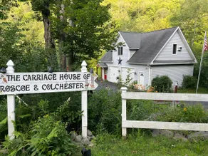 Comfortable Carriage House Setting in Roscoe, NY - Image 2