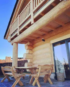 Chalet / natural log house with hot tub and barrel sauna - Image 2