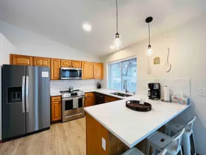 South Hill Retreat - 12 mins to Downtown - Image 3