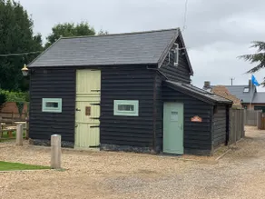 The Vineyard, 1 bedroom cottage with hot tub - Image 3