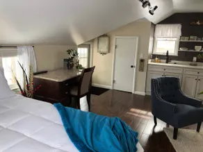 Studio privé mis à jour dans un emplacement idéal - Image 4