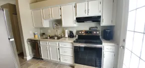 Lacinda's Cozy Home - Image 2