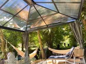 Peaceful haven 5 min walk from the Village 2 bedrooms - Image 4