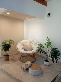 Warm, spacious and sunny duplex - Image 3