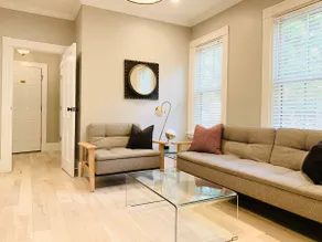 2 BR APT w/ parking near MIT/Harvard/BU/Fenway - Image 2
