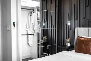 Contemporary Luxury Loft! Apt-20 Min to NYC - Image 3