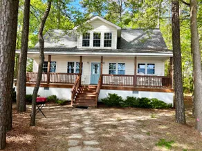 Secluded beach front cottage on the Chesapeake Bay - Image 2