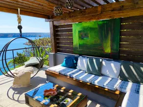 House above the beach with a pool - Image 4