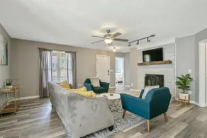 Modern 3 Bedroom and 2 Bath Retreat - Image 3