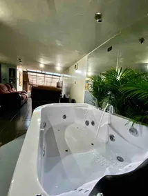 ★ Luxury Penthouse Apartment ★Jacuzzi PRIV★Netlife - Image 4