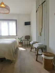 Welcome to Sunrise with sunny balcony - Image 5