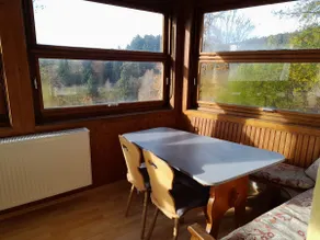 Stylish apartment with forest view and conservatory - Image 5