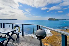'Seabreeze' a unique Waterfront/Beachside property - Image 4