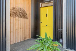 Yellow Door- modern rural self contained apartment - Image 2
