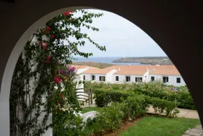 Apartment 'En Arenal En Castell' with Sea View, Shared Pool and Wi-Fi - Image 3