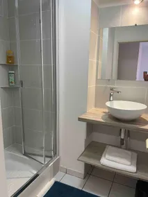Very nice renovated studio - 160 cm bed - Image 4