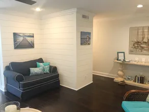 Large Open 2 Bed 2 bath Condo Overlooks Pool - Image 3