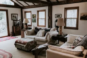 Rustic Berkshire Getaway - Image 3
