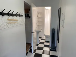 Quite cozy apartment w/ parking and new bed! - Image 5