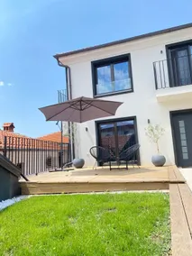 Patio & Lake View ⭐️ Old Town Stylish & Central - Image 3