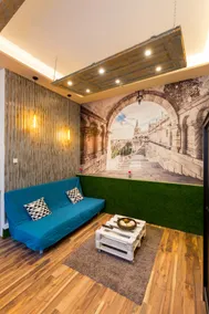 Luxury Downtown Apartment - Image 2
