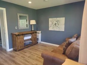 Redwood Guest Suite-Cedar Mill, Portland - Image 2