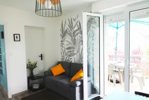 Superb apartment with terrace, 2 minutes from the beaches/port - Image 3
