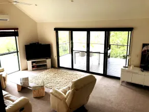 Noosa hinterland acreage close to the beach - Image 4