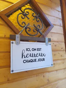 SMALL ROMANTIC CHALET WITH JACUZZI - Image 2