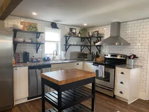 Newly Remodeled 2 BR Private Home w/ King Bed - Image 5
