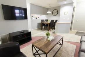 Cozy gateway downtown - Pet Friendly - Image 5