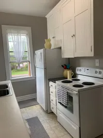 Large 2 Bedroom near Lake Superior - Image 3