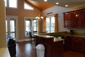 Gorgeous Lake Cabin across from Chucks Marina - Image 2