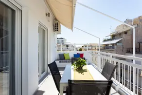 Light-Filled Apartment in the Beating Heart of Athens - Image 2
