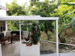 Total Tranquility Patio / Casa de Latorre - Image 5