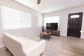 Private home in Historic Escondido! Full kitchen - Image 3