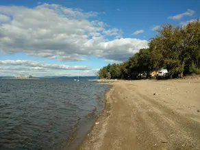 House on the Great Sacandaga Lake. - Image 3