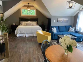 Lovely spacious 600sq ft loft with beautiful views - Image 2