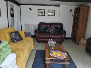 Rural, character 2 bed cottage and hot tub - Image 5