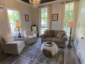Elegant Flat ~ Historic District - Image 2