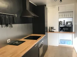 Refurbished 4-room apartment Rennes, 3 bedrooms, parking, 2 balconies - Image 5