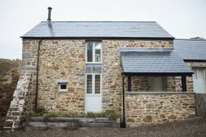 The Mill House, NOLTON HAVEN Convient aux familles et aux animaux de compagnie avec bain à remous et poêle à bois - Image 3
