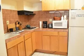 Sunny Flat by Ocean Beach w/Free Prkg & Laundry! - Image 5