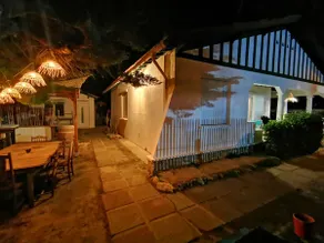 Character villa 150 m from beaches, close to shops. - Image 3