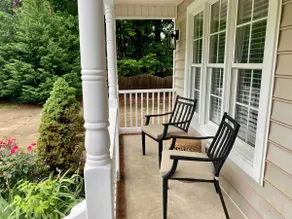 Fully Remodeled Home w/Fenced Private Backyard - Image 5